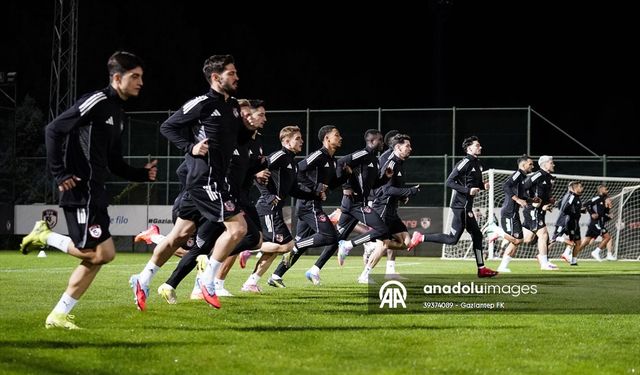Kırmızı-Siyahlılar Antalyaspor Sınavına Hazırlanıyor