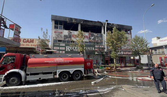 Gaziantep’te Yangın Paniği: 100 İtfaiyeci Müdahale Etti!