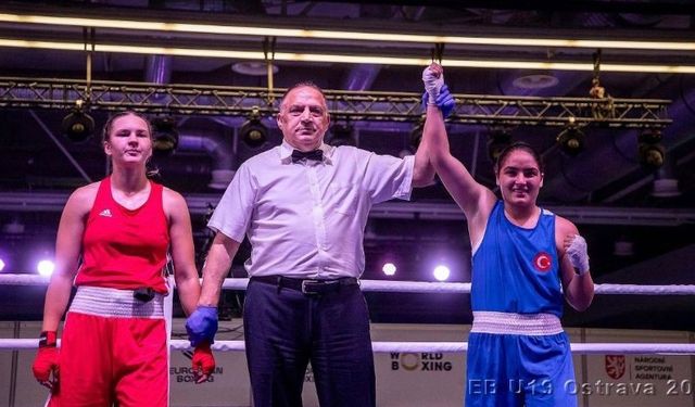 Tek Koluyla Avrupa'da Tarih Yazdı