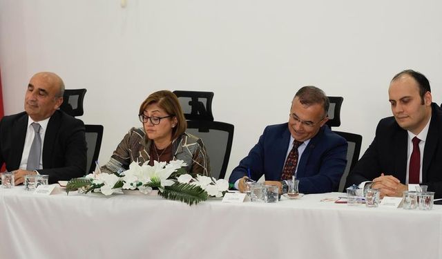 Başkan Fatma Şahin Araban’da Muhtarları Dinledi