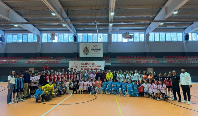 Gaziantep’te Hokeyde Tarihi Heyecan