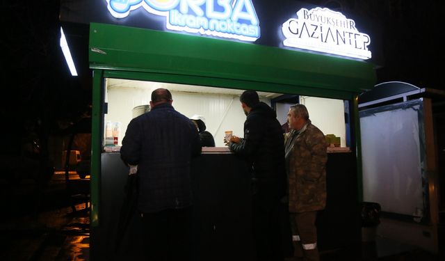 Gaziantep’te 40 Noktada 15 Bin Kişiye Çorba İkramı Yapılıyor