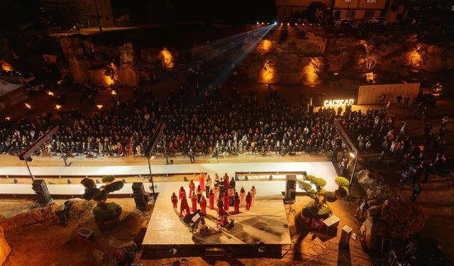 Dülük Antik Kenti’nde Zamansız Defile