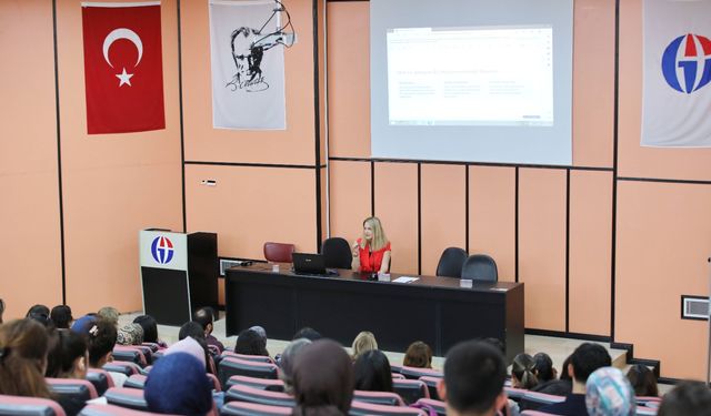 GAÜN'de Stil ve İmajın Sırları Paylaşıldı