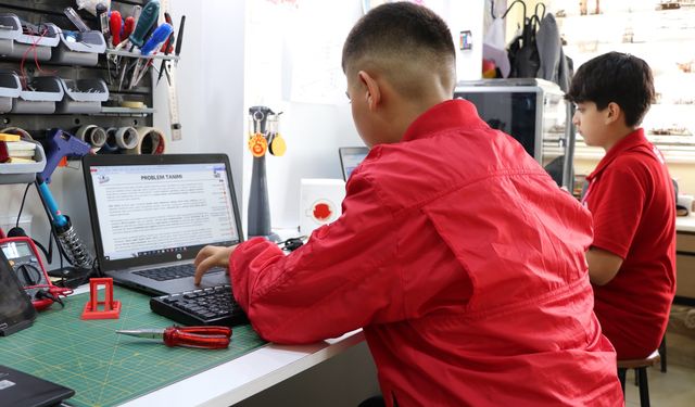Gaziantep'in Minik Mucitleri Geleceği Aydınlatıyor