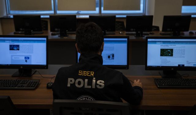 Gaziantep Dahil 25 İlde Siber Harekat