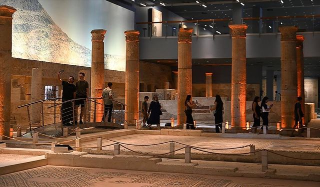Zeugma Mozaik Müzesi: Efsanelerle Dolu Mozaiklerin Gizemli Anlamları
