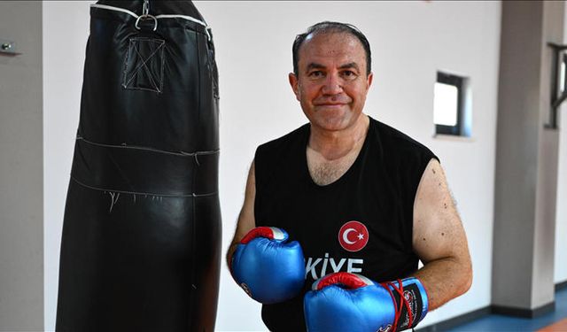 Eski Dünya Şampiyonu Ringlere Dönüyor