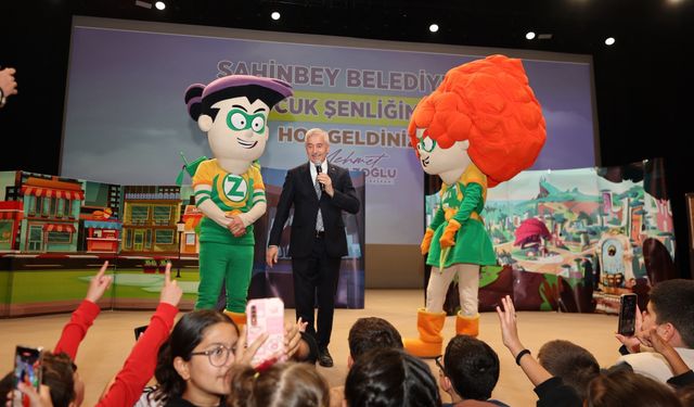 Şahinbey Belediyesi, çocukların yüzünü güldürdü.