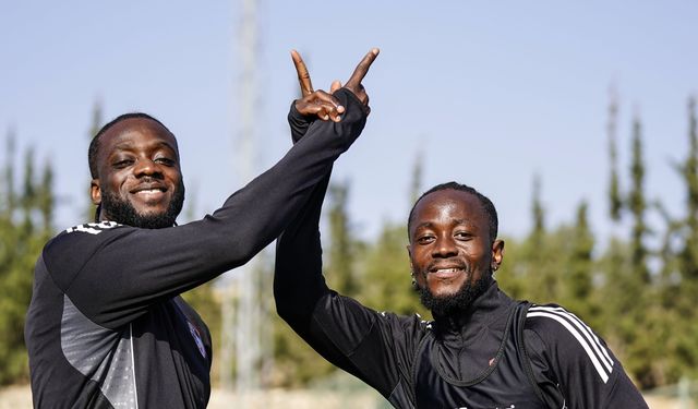 Abena ve Boateng’ten Taraftara Çağrı