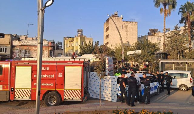 Halk Otobüsü Yayaya Çarptı