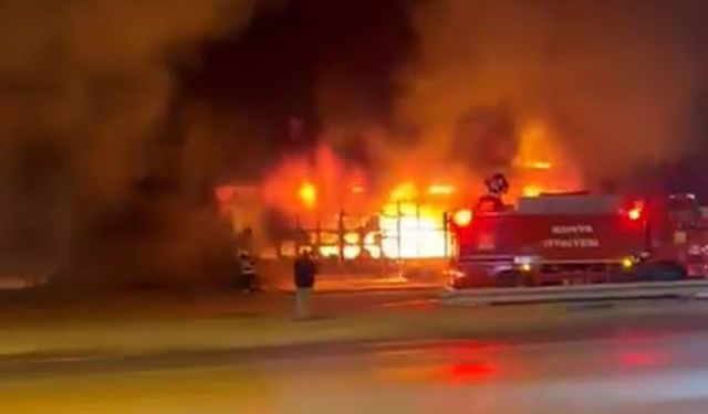 Sanayi Sitesinde 9 Dükkan Yandı