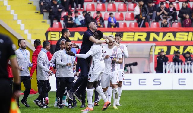 Mohamed Bayo’dan Burak Yılmaz’a teşekkür