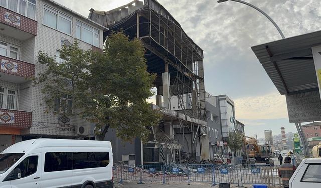 İşçilere Mezar Olan Tesis Yıkıldı