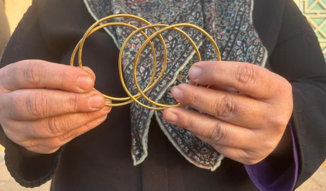 Peçeteye Sarılı Altınlar Çöp Aracına Gitti