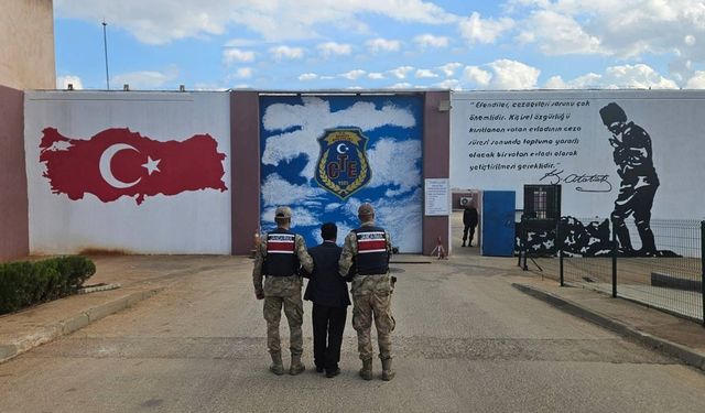 Firari Hırsız Yakayı Ele Verdi