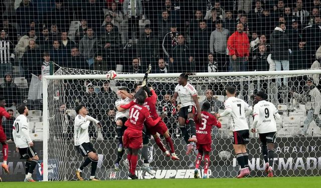 Beşiktaş’ın Savunma Sorunu Devam Ediyor