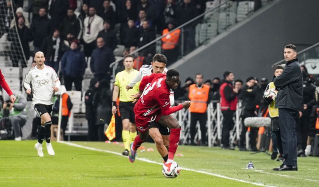 Camara Sınırda, Üç Oyuncu Cezalı