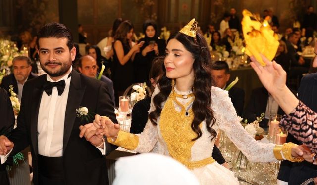 Gaziantepli İş İnsanının Kızı Görkemli Düğünle Evlendi