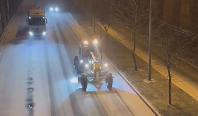 Gaziantep'te Beklenen Kar Yağışı Başladı