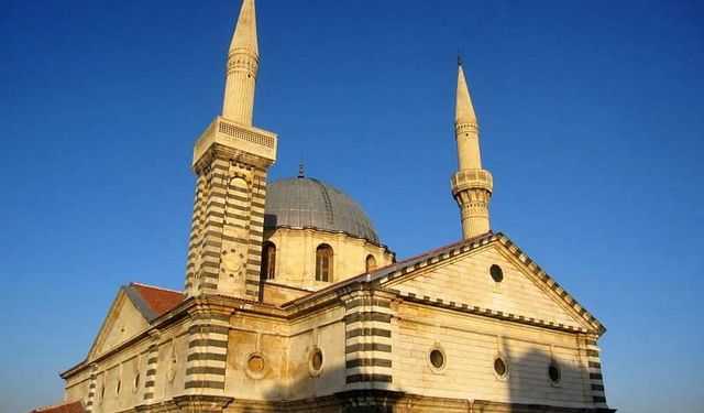 Kiliseydi, Cami Oldu: Şehrin Dinî Yapılarının Katmanlı Tarihi