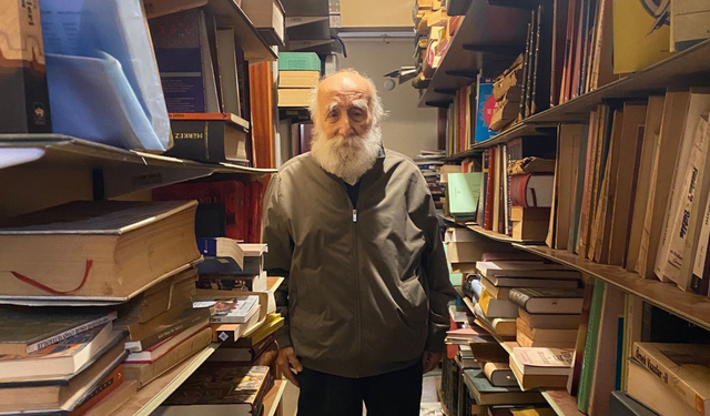 Prof. Dr. Hüseyin Özdeğer’in Kütüphanesi Gaziantep’e Bağışlandı