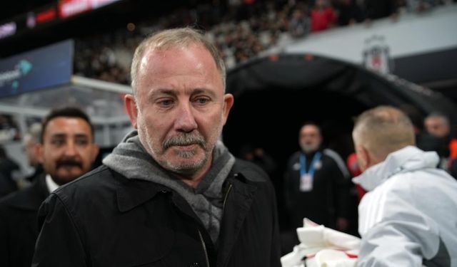 Beşiktaş’ta Taraftardan İstifa Sesleri