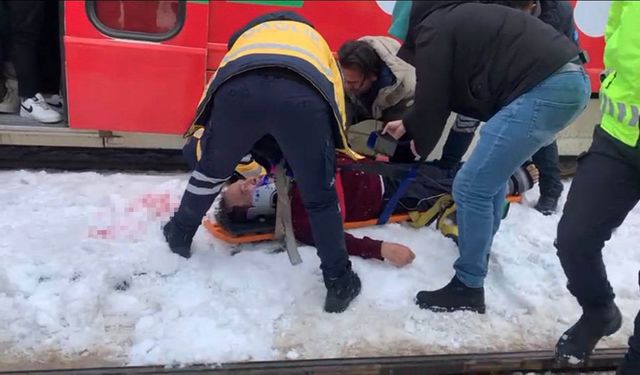 Gaziantep’te Tramvay Kazası: Bir Kişi Yaralandı