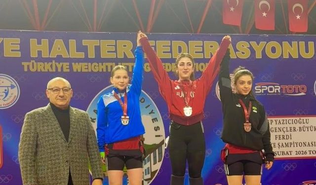 Şehitkamilli Haltercilerden Büyük Başarı