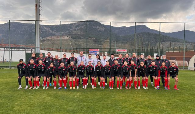 U17 Kız Millî Takımımız İzmir’de Toplandı