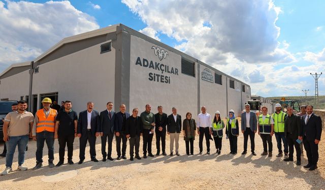 Fatma Şahin, Adakçılar Sitesi'ni yerinde inceledi