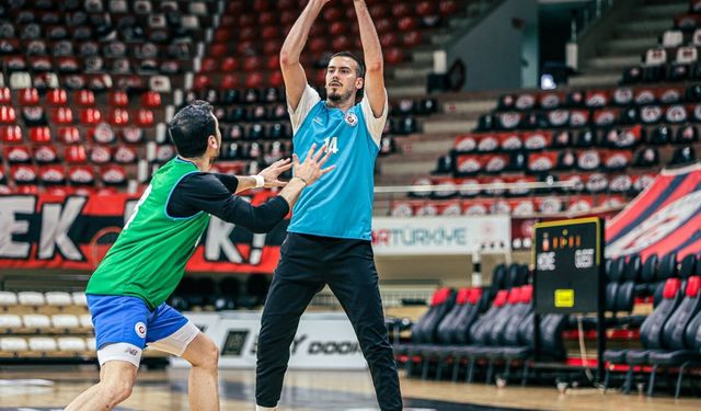 Rijad Aydın Göztepe’ye gitti