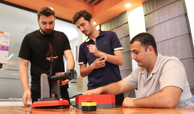 Genç Mühendisler Lazerle İHA Avlayan Sistem Geliştirdi