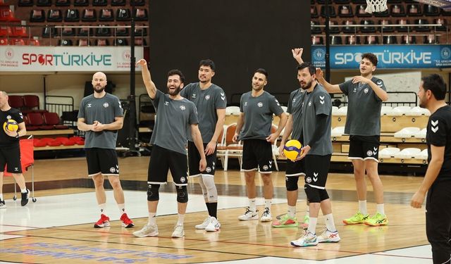 Efeler Yeni Sezonda Hedef Büyüttü