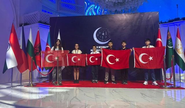 İzmirli Dehalar Bakü'de Tarih Yazdı