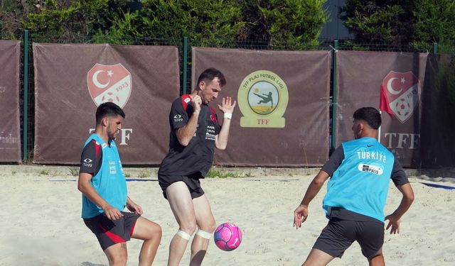 Plaj Futbolu Milli Takımı kampta