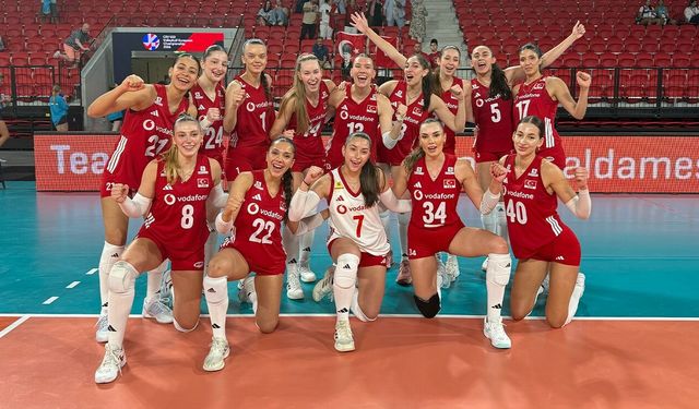 U22 Milliler Ukrayna'yı set vermeden geçti