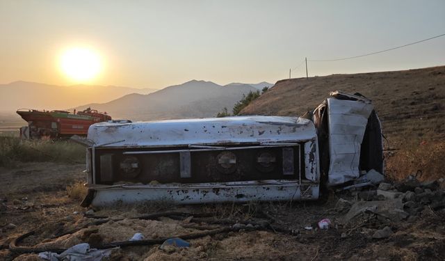 Gaziantep'te Korkutan Kaza: Tanker Arazide Devrildi