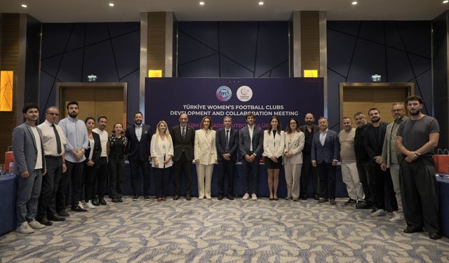 Kadın futbolunun geleceği İstanbul’da masaya yatırıldı