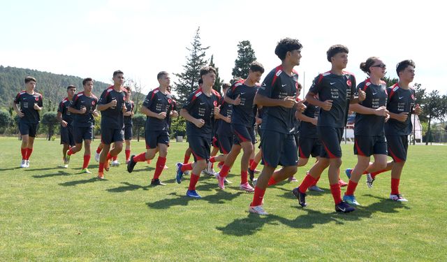 U15 Millî Takımı’nın Riva kampı başladı