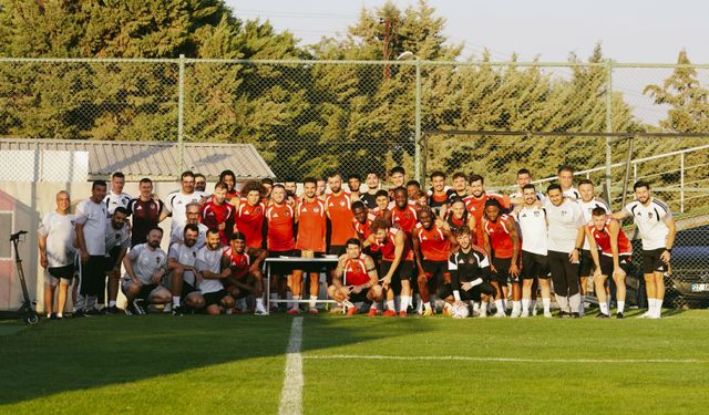 Çalhanoğlu'nun doğum günü antrenmanda kutlandı