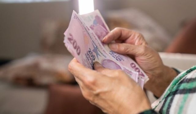 Emekli ve Memur Zammında 4 Farklı Hesap