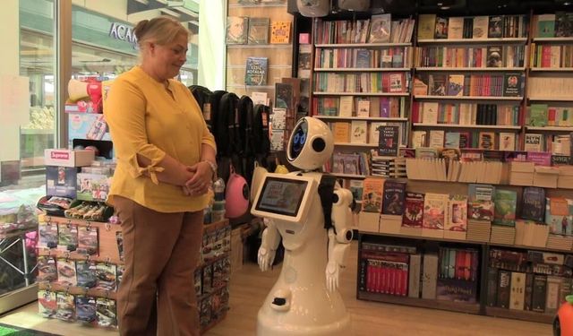 Müşterileri robot asistan karşılıyor