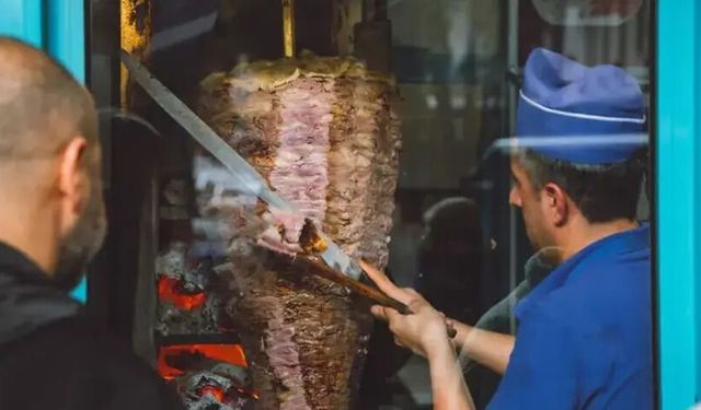 Döner ve sucukta yeni dönem! O maddeler yasaklandı