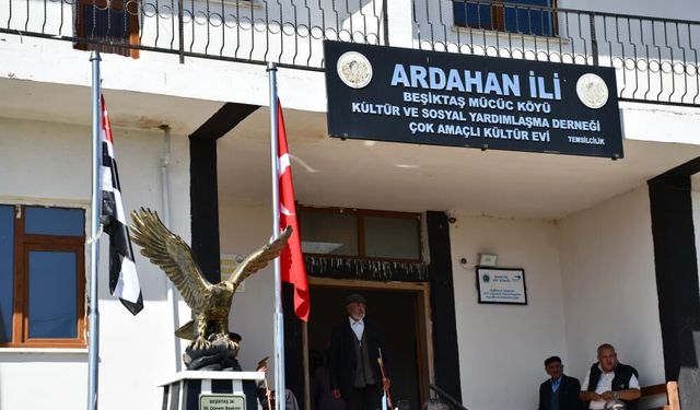 Kartal heykeli Beşiktaş Köyü’ne dikildi