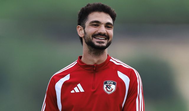 Kerim Çalhanoğlu’nun keyfi yerinde