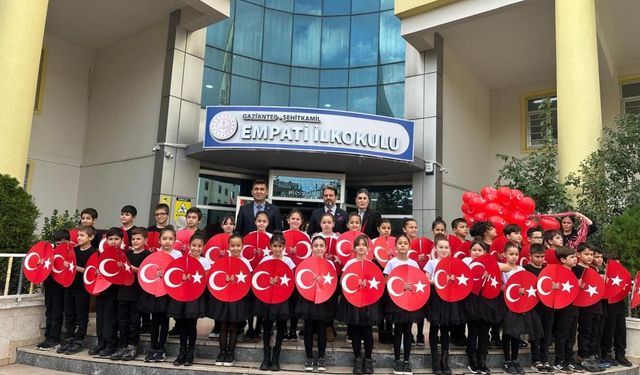 Minik öğrencilerden 29 Ekim'e özel gösteriler