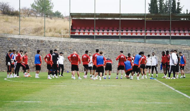 Gaziantep FK, Başakşehir maçı için İstanbul’a gidiyor