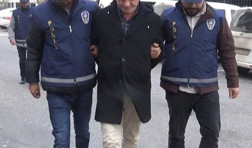 Sokak ortasında eşini öldüren eski polis adliyeye sevk edildi