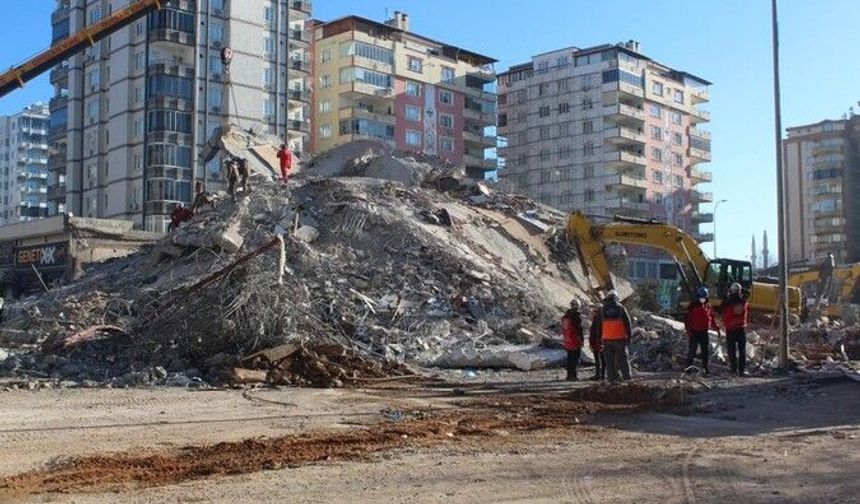 Gaziantep’te Depremde Yıkılan Ve 49 Kişinin Ölümüne Neden Olan Emre Apartmanı İle İlgili Flaş Gelişme?